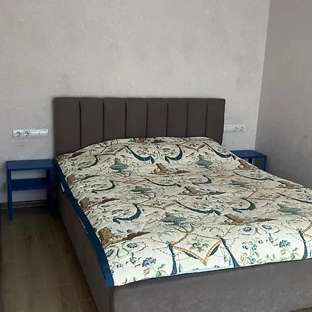 жк «сонячний квартал» Apartment