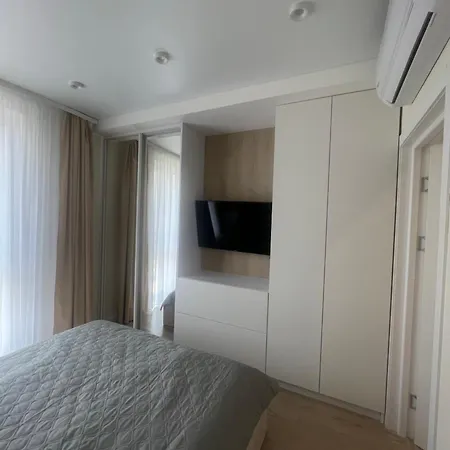жк «сонячний квартал» Apartment Solochin